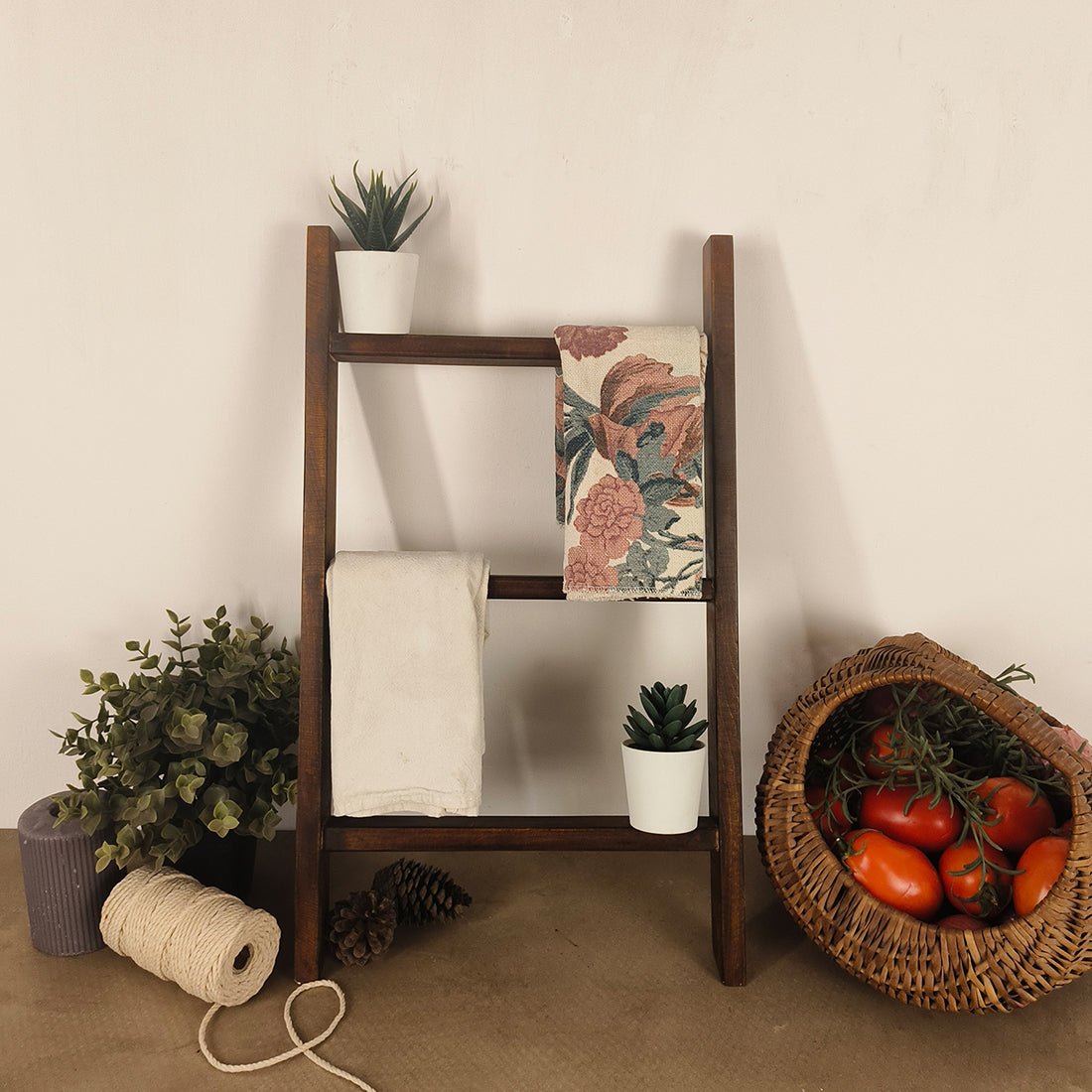 HIGHNESS Wooden Kitchen Ladder - Image 3