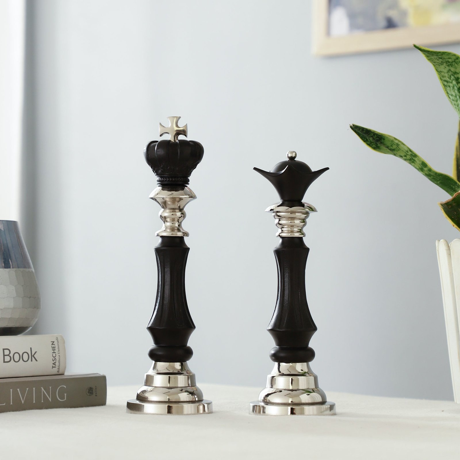 Victoris Silver Black Set of King and Queen Chess
