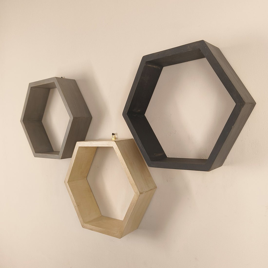 OLIVER III Hexagonal Shaped Set of 3 Wooden Wall Shelves - Image 8
