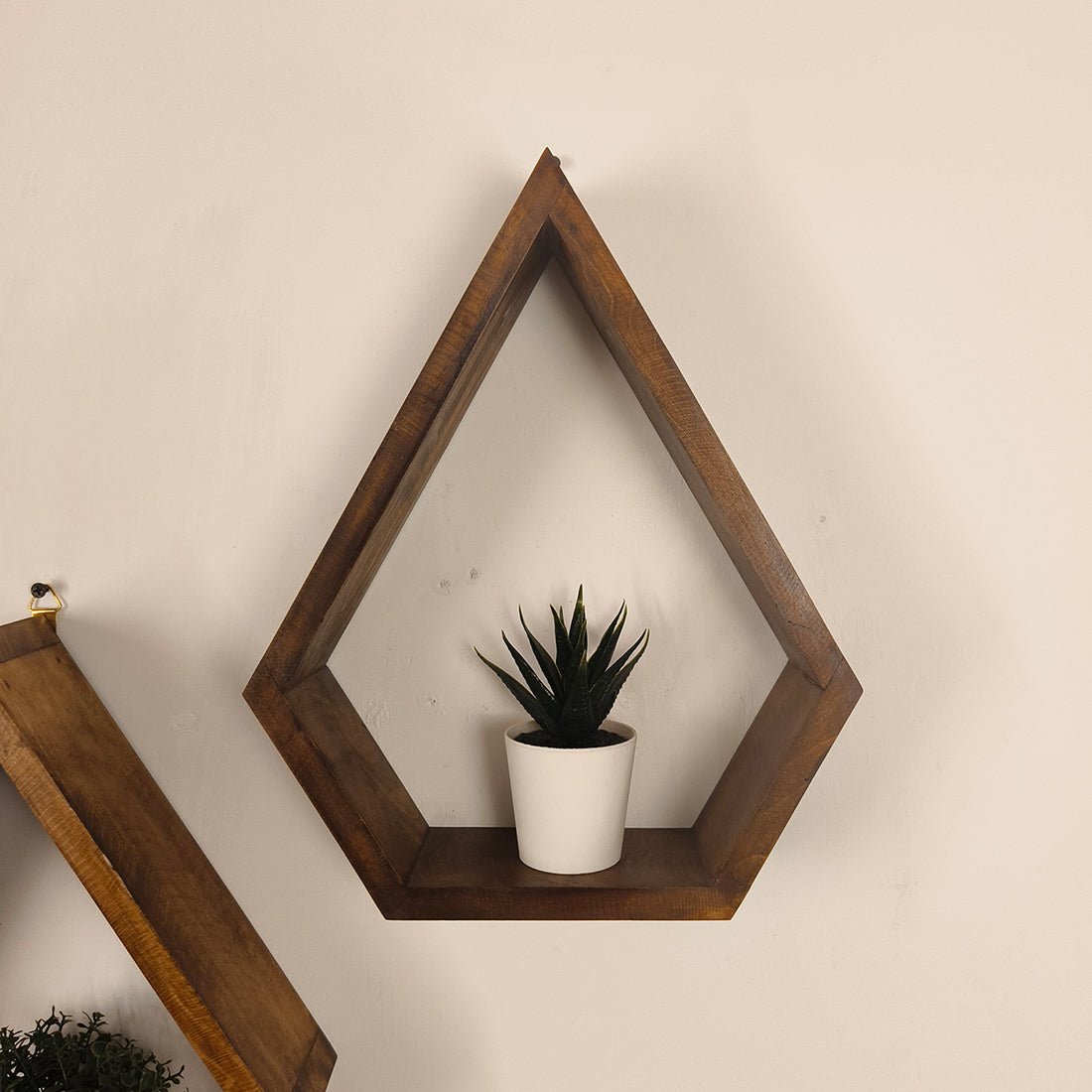 WILLIAM III Diamond Shaped Set of 3 Wooden Wall Shelves - Image 8